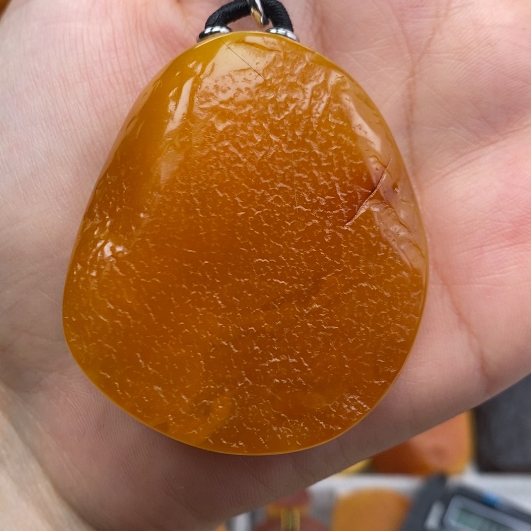 琥珀吊坠(赠链)未镶嵌