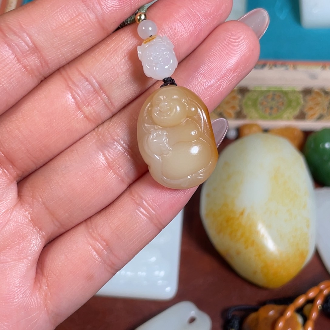 和田玉颈饰未镶嵌