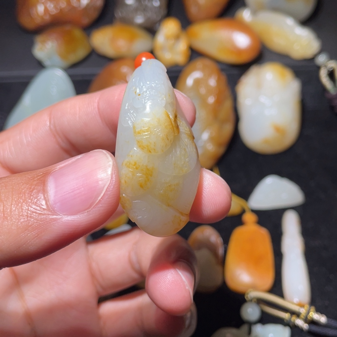 西***情未镶嵌和田玉挂件