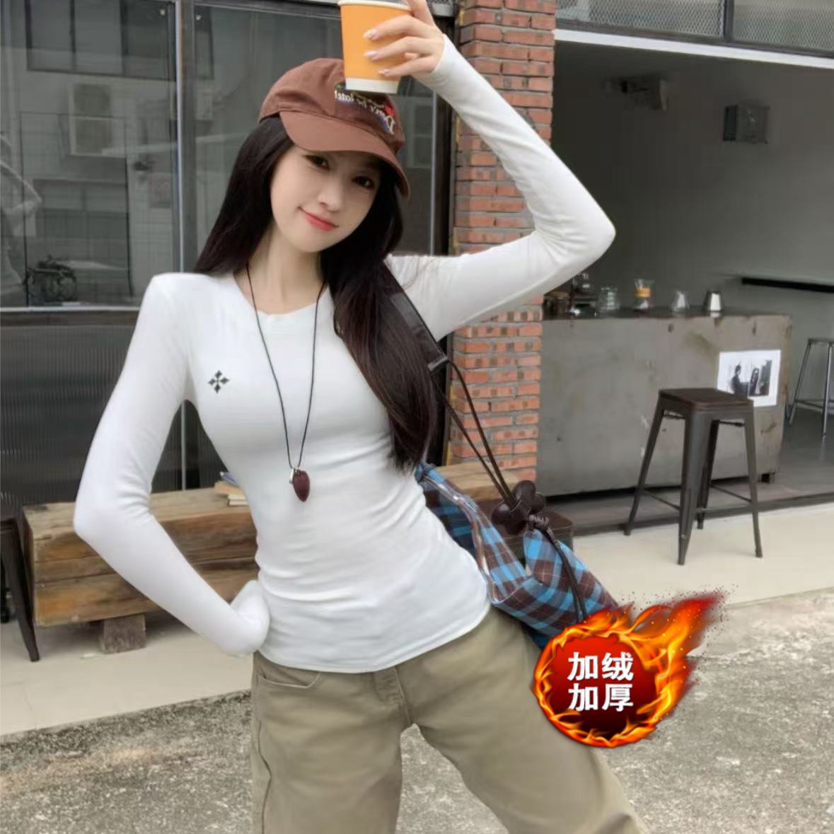 辣妹正肩圆领刺绣十字架长袖修身显瘦软糯秋冬打底衫女