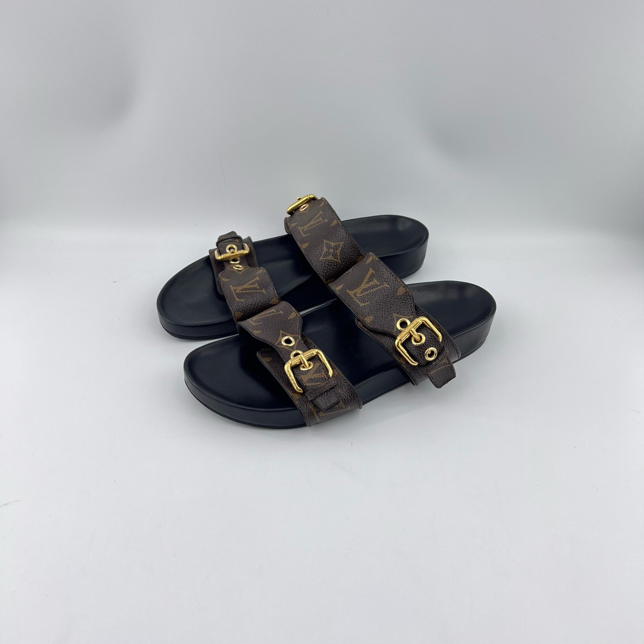 95新 LouisVuitton/路易威登 37码/黑色老花绑带凉鞋/9177697