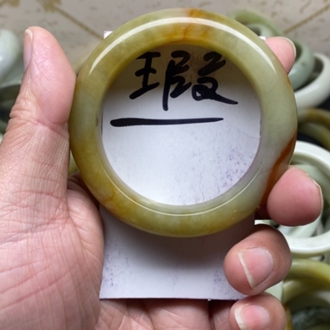 未镶嵌蛇纹石玉手镯