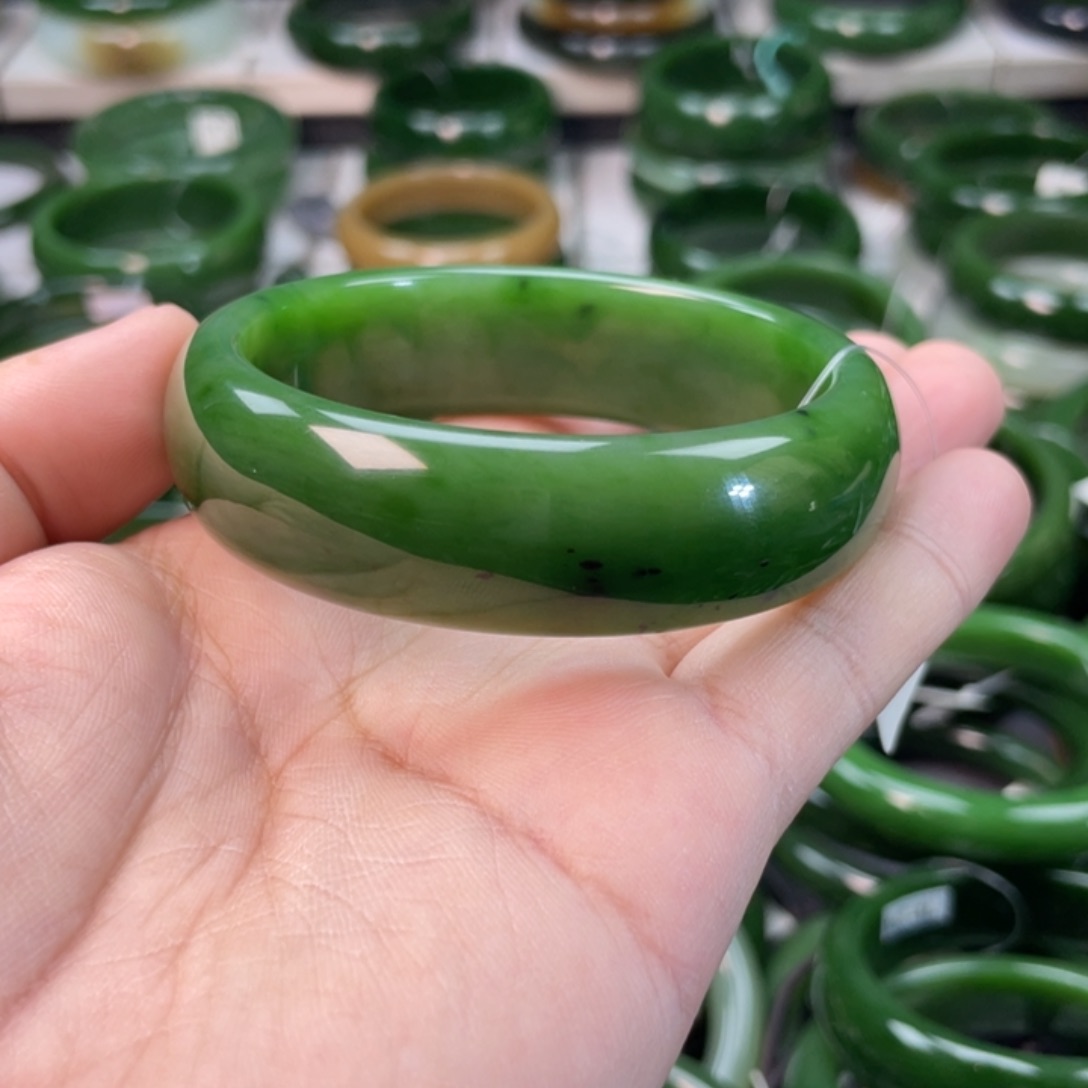 和田玉（碧玉）手镯未镶嵌