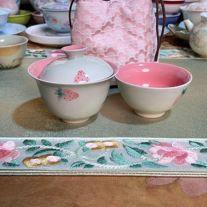 【闪购商品】莓烦恼盖碗➕怀思杯➕粉包
