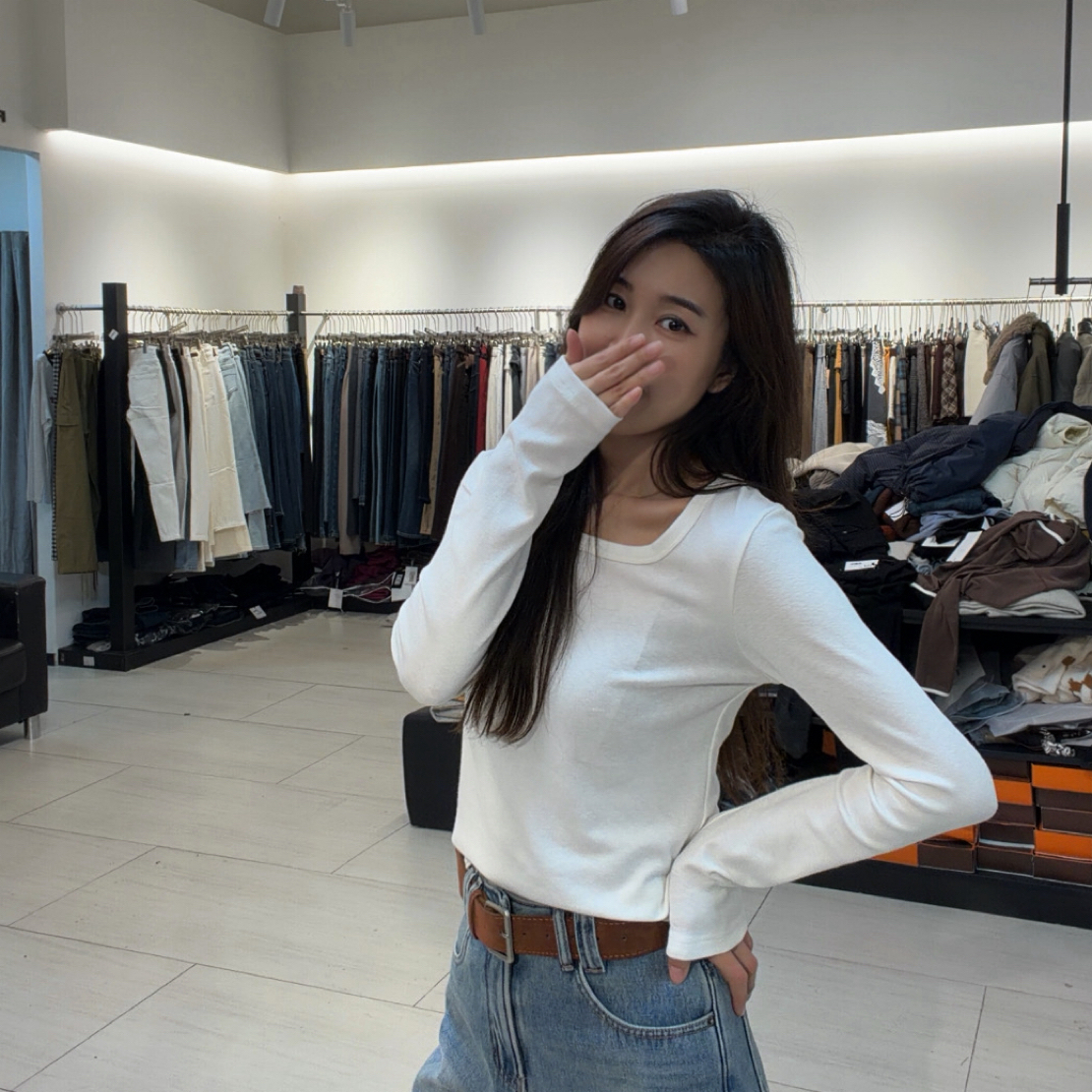 新款U型领圆领修身显瘦长袖T恤打底衫内搭