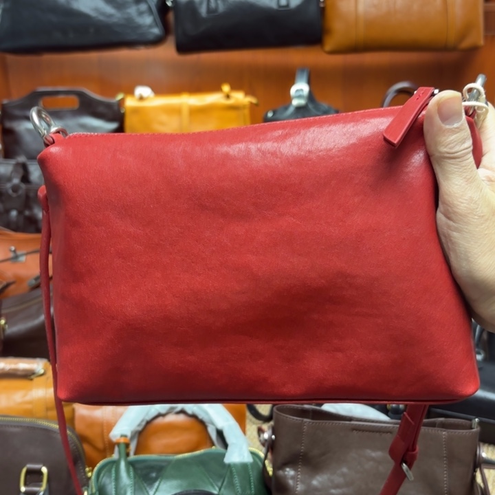 头层牛皮红色水晶植鞣