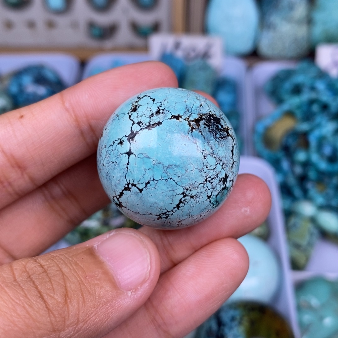 绿松石未镶嵌颈饰