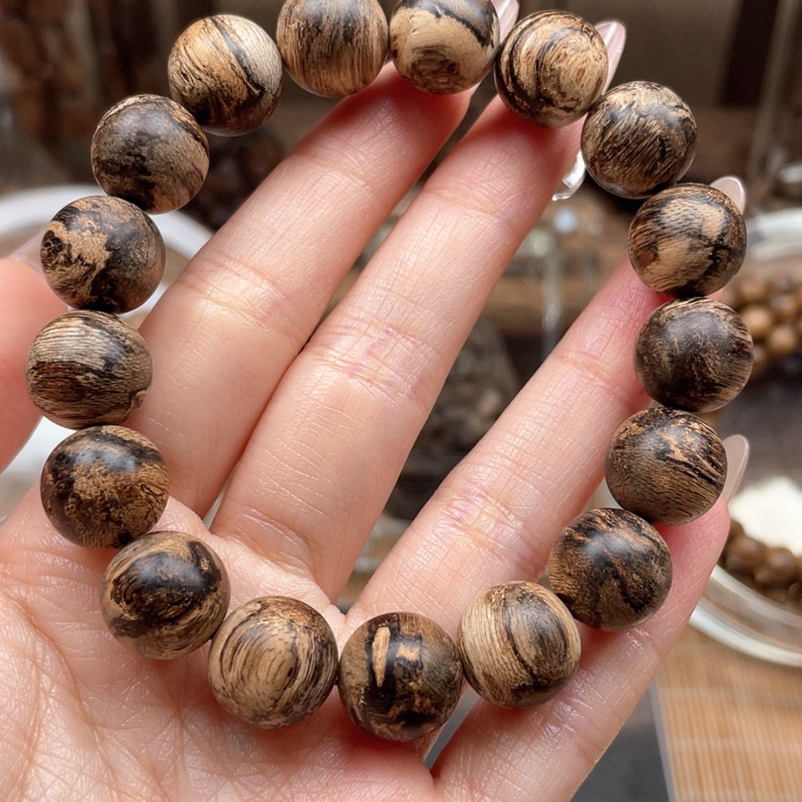 【闪购商品】沉香手串芦*达拉干留疤虎斑纹