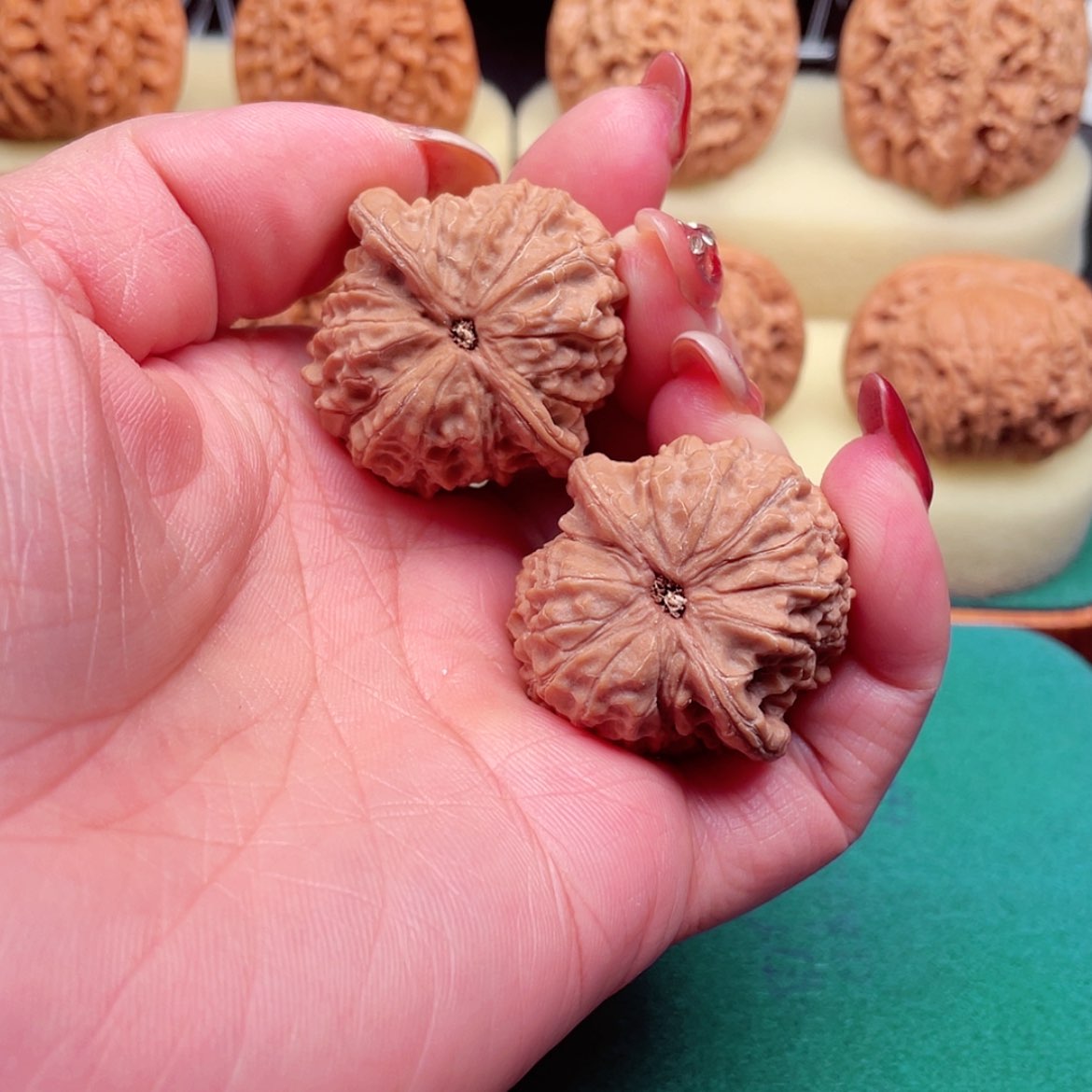 【闪购商品】吊坠桃核血麒麟35尺88号