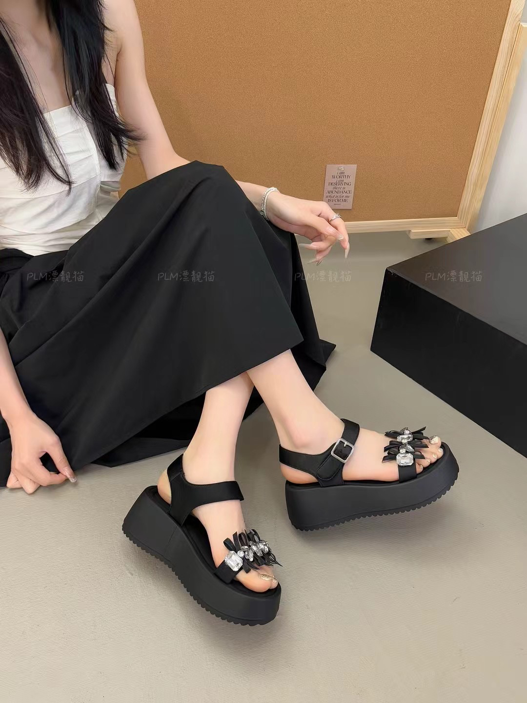 【瑕疵品 无售后服务】5505-5夏季新款一字带厚底小个子