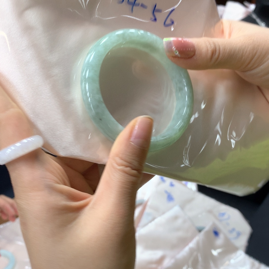 未镶嵌手镯翡翠买断