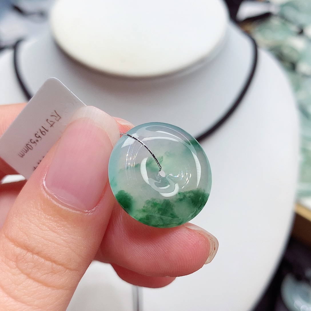 颈饰未镶嵌翡翠翡翠104，19.5/5