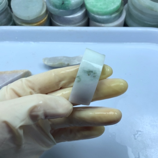 翡翠裸石翡翠边角料