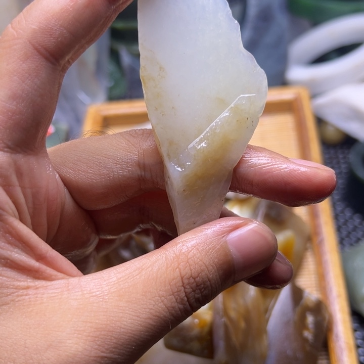 和田玉未镶嵌珠宝半成品