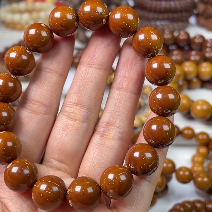 紫金鼠手串12.7尺寸练手瑕疵（黄斑）