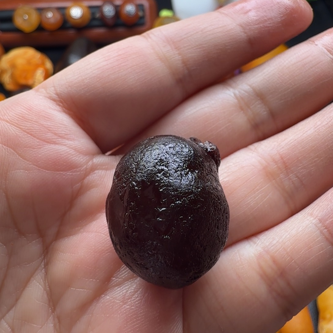 琥珀裸石未镶嵌海漂黑蛋
