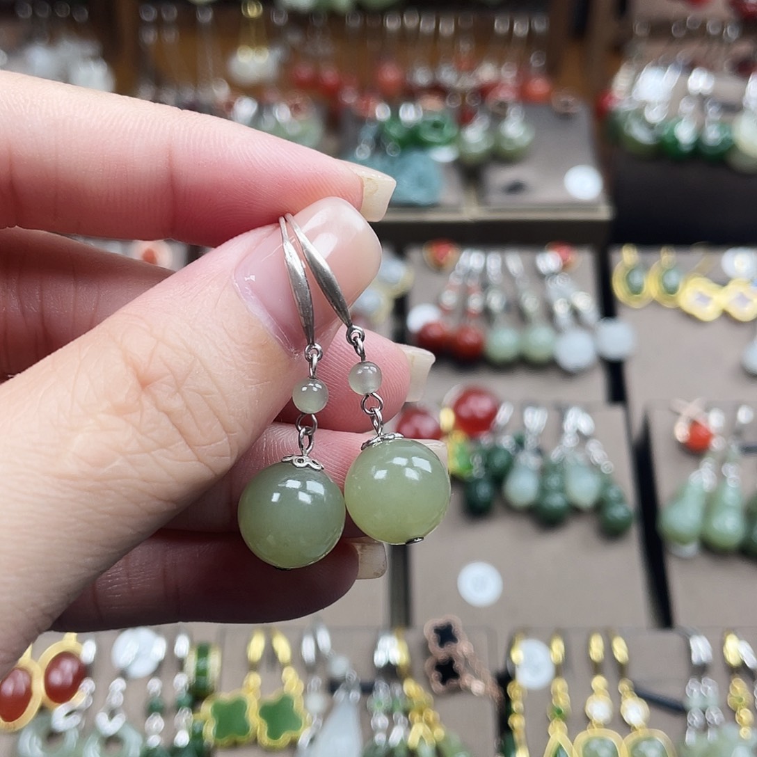 和田玉银S925镶嵌耳饰