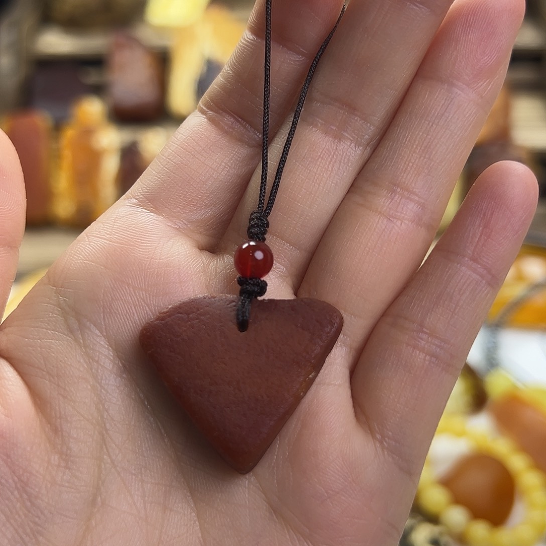 琥珀裸石未镶嵌琥珀