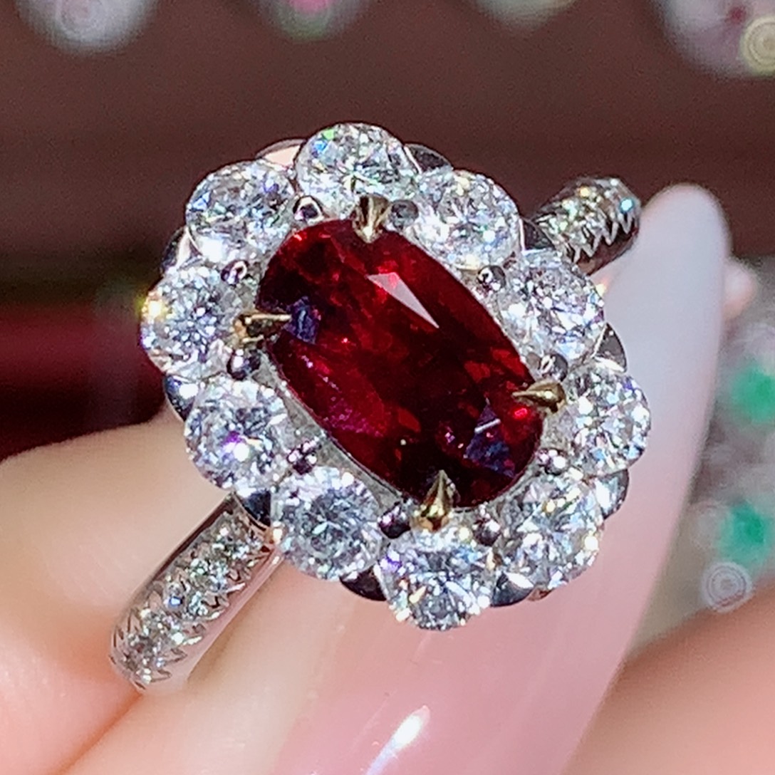红宝石18K金镶嵌戒指2.12ct/天然宝石/七天无理由