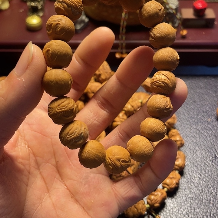 猴头核桃雕刻瑕疵毒液