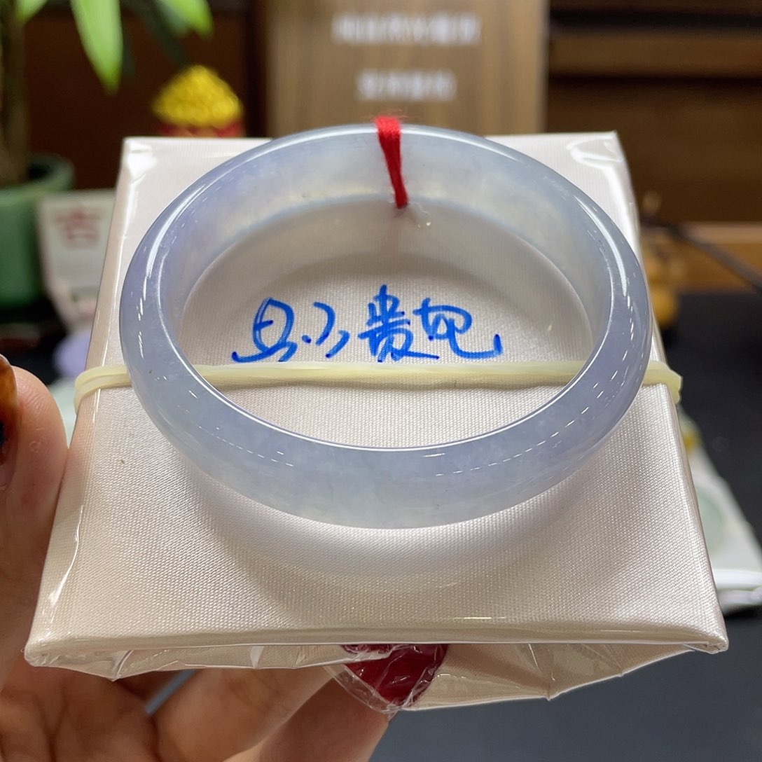 翡翠未镶嵌手镯21号