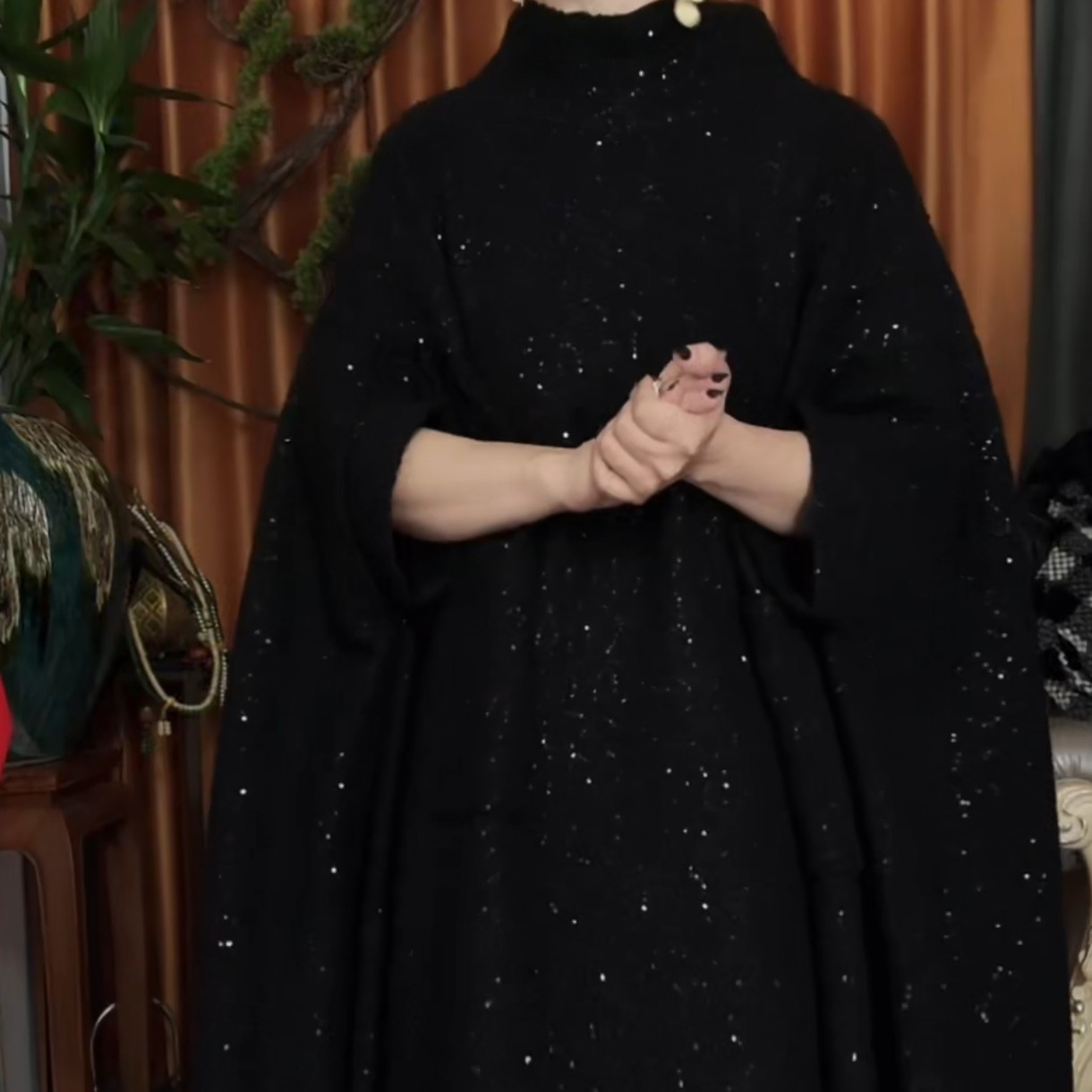 黑色亮片个性斗篷