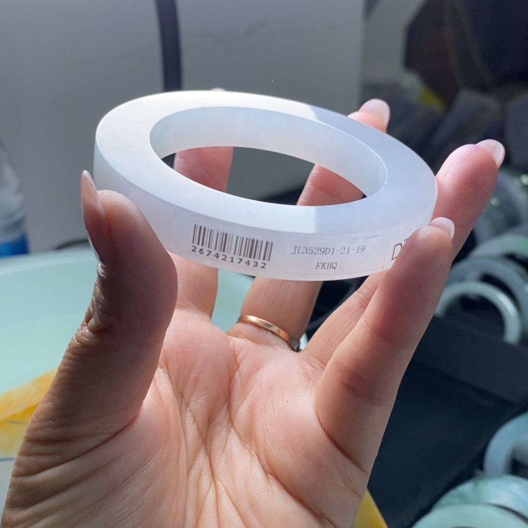 定制翡翠手镯未镶嵌?****粉