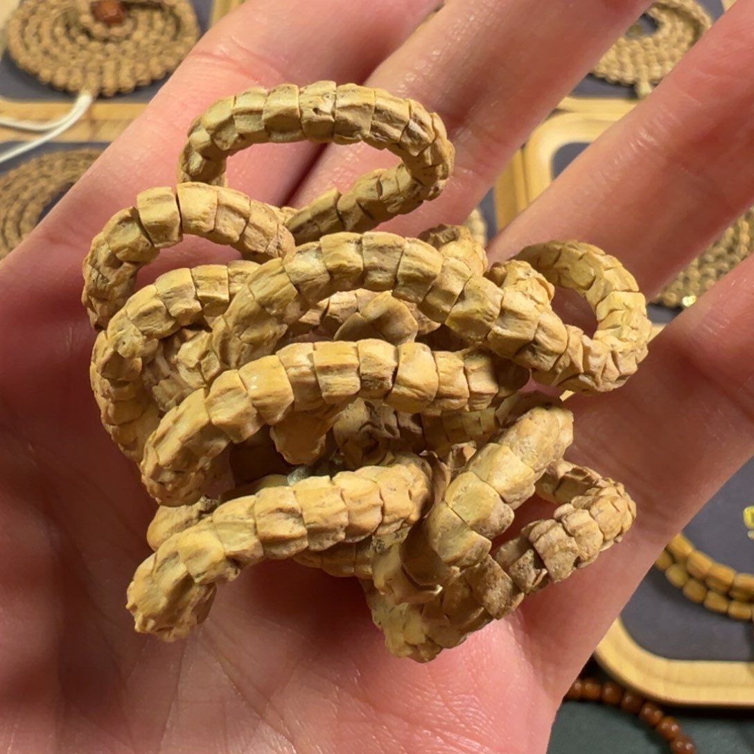 【闪购商品】吊坠柏香籽/百香籽热振老树绣球6号