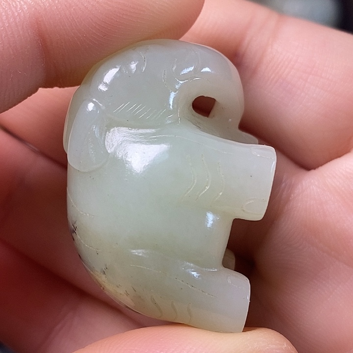 和田玉（糖玉）车挂未镶嵌