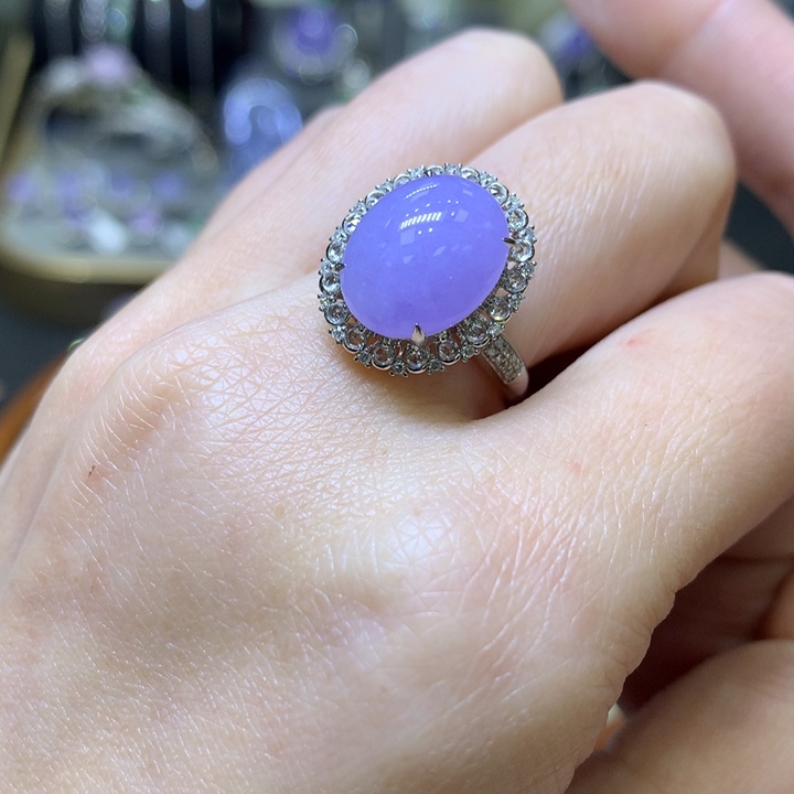 翡翠颈饰18K金镶嵌翡翠吊坠项链