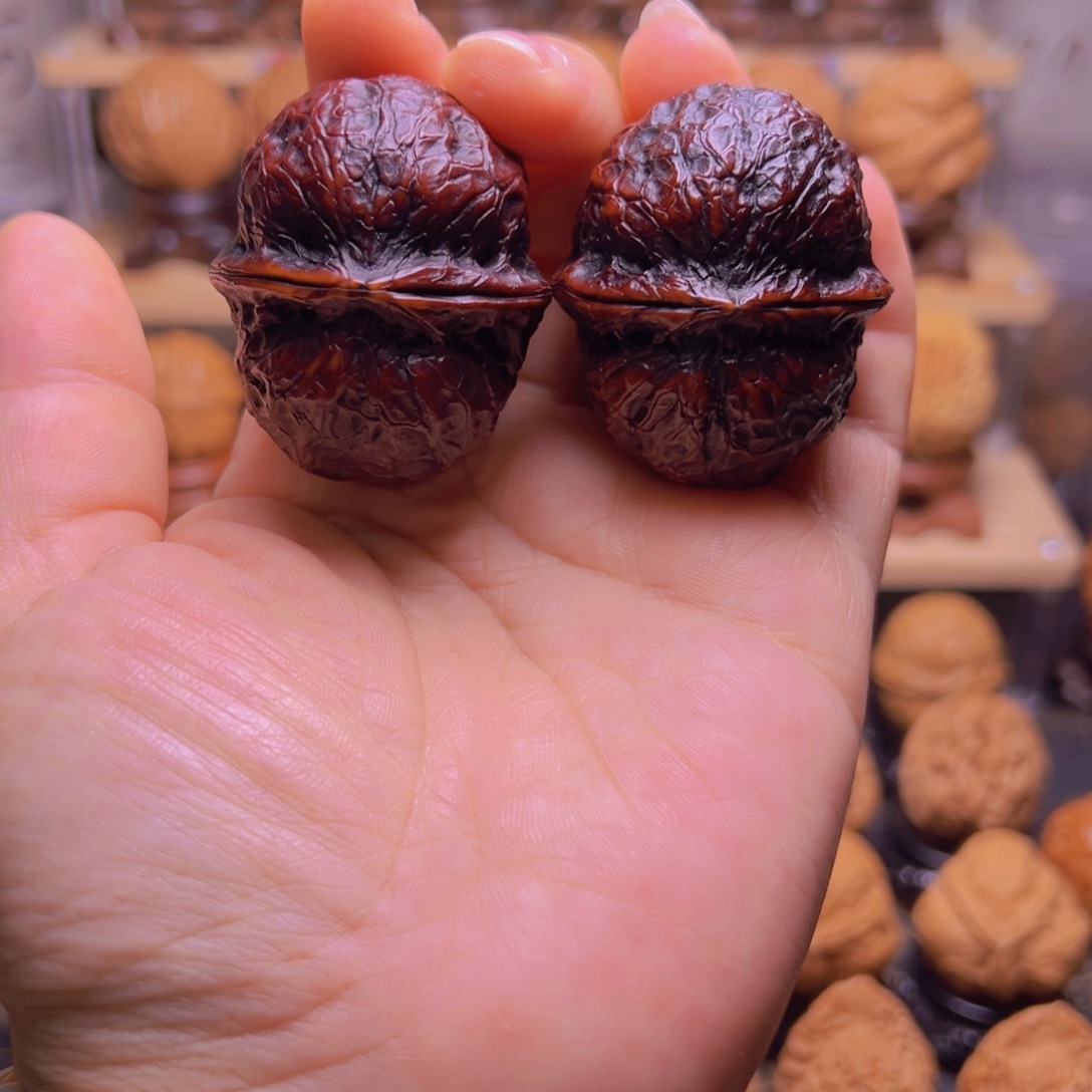 吊坠文玩核桃19w七彩玉罗汉46尺