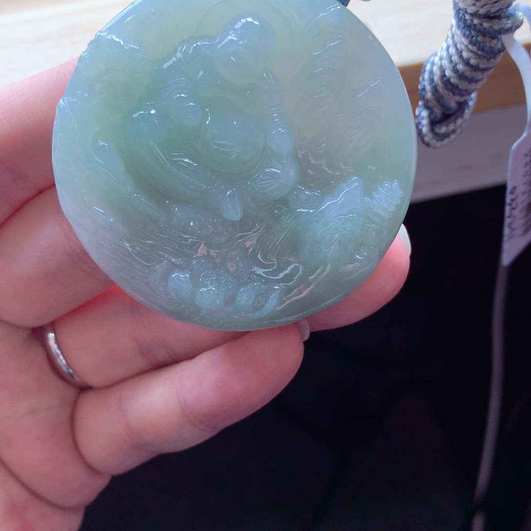 翡翠颈饰未镶嵌吊坠