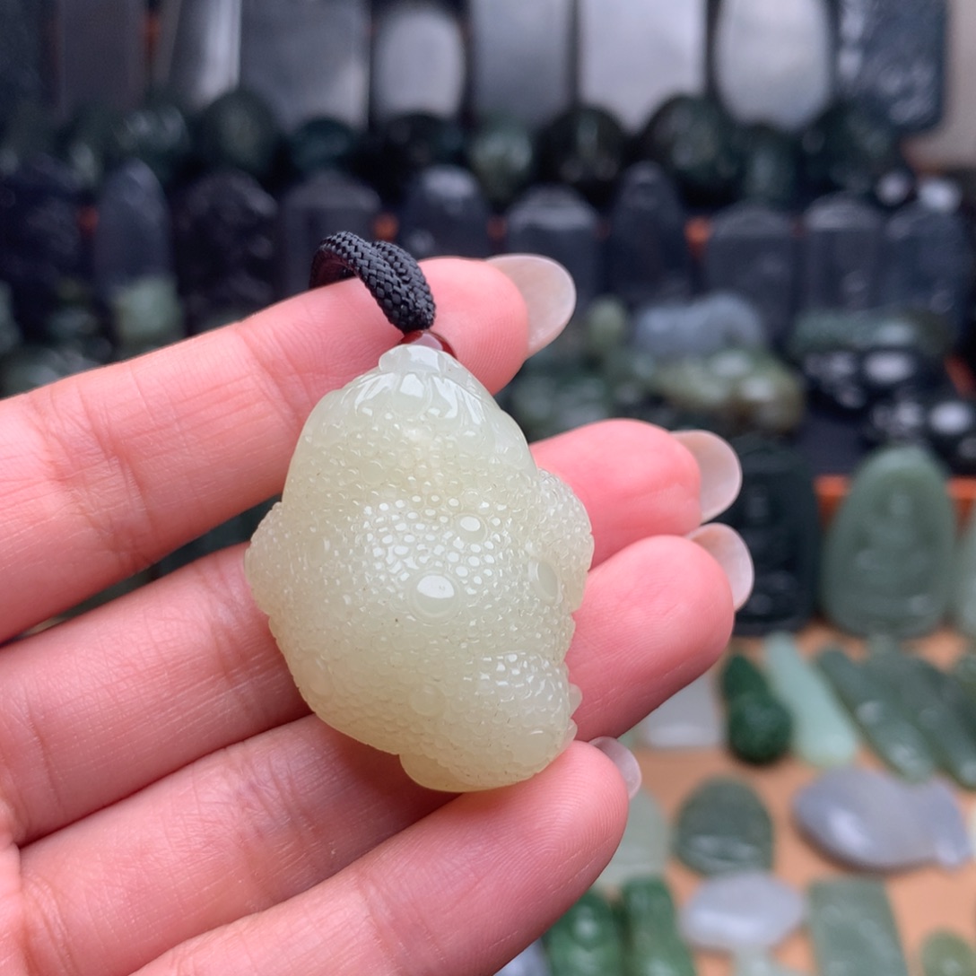 颈饰未镶嵌和田玉挂件49