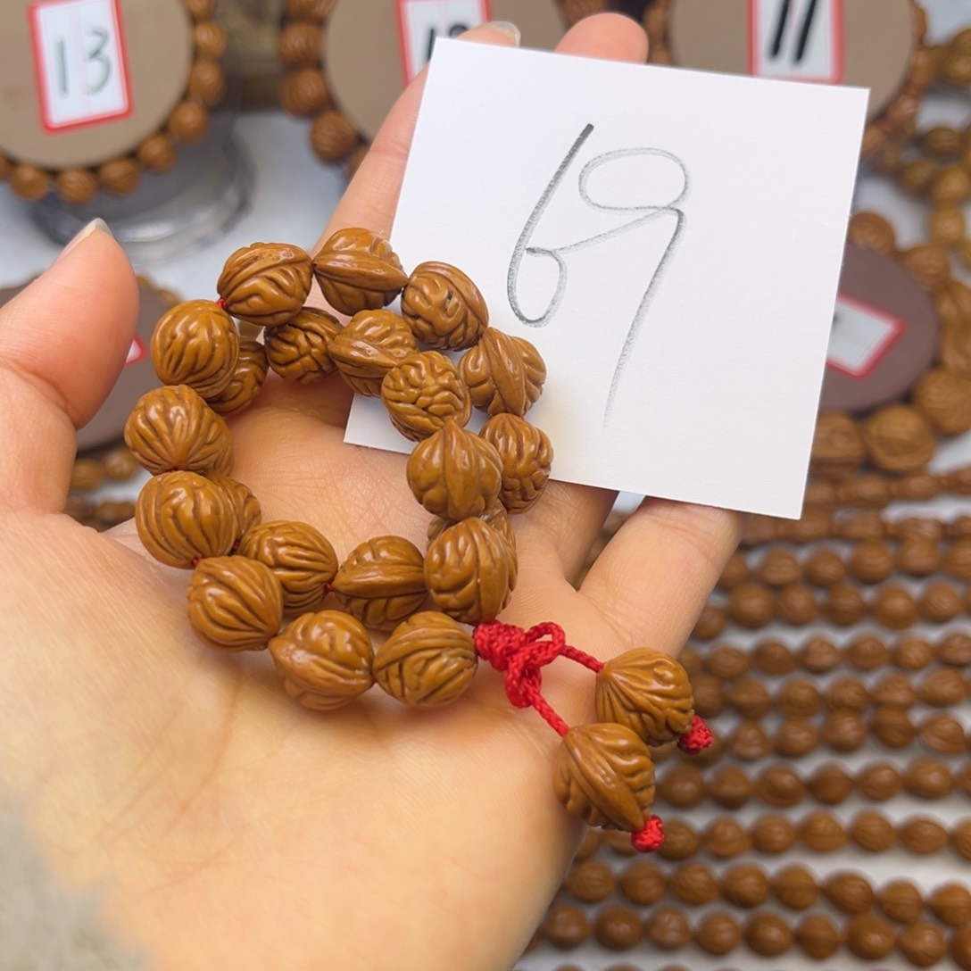 核桃画*龙纹桃核手持肚卡11小金豆