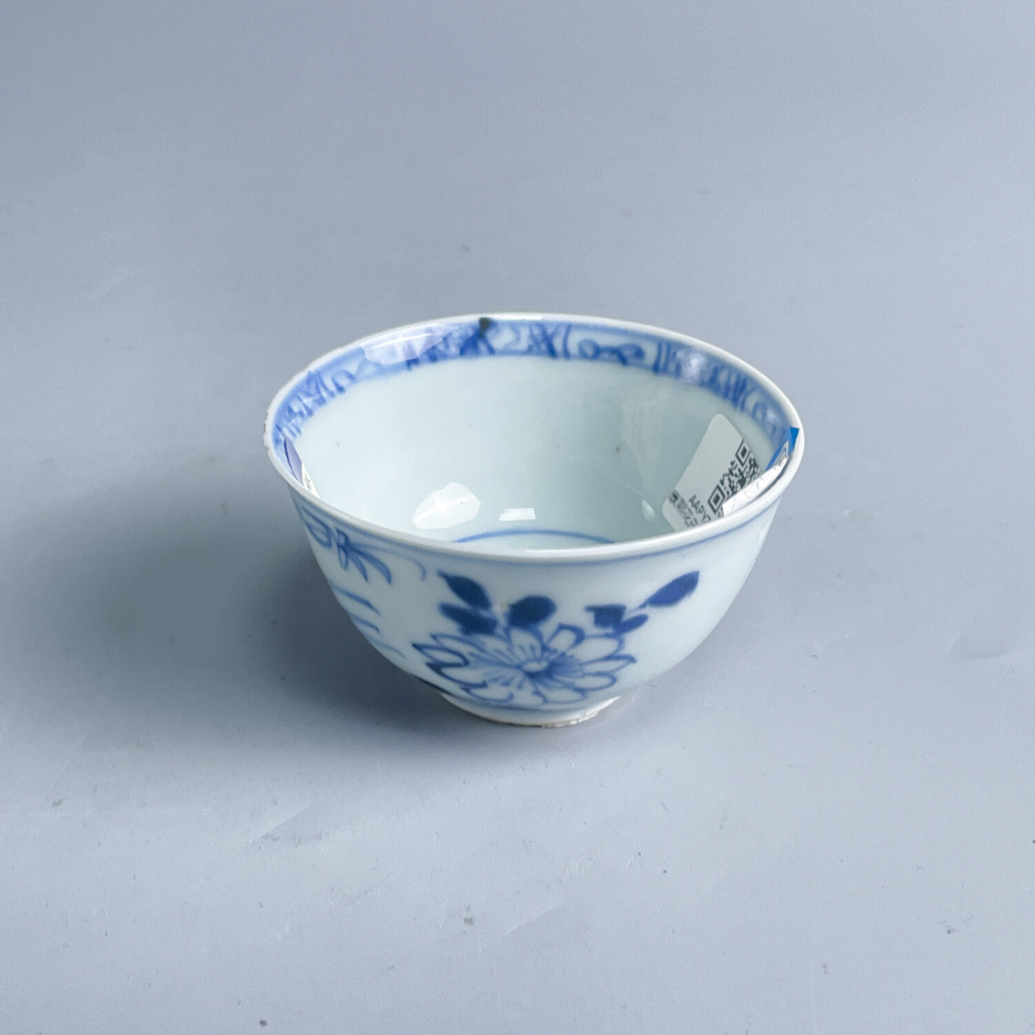 M25FX008F06 - 清康熙青花花卉杯