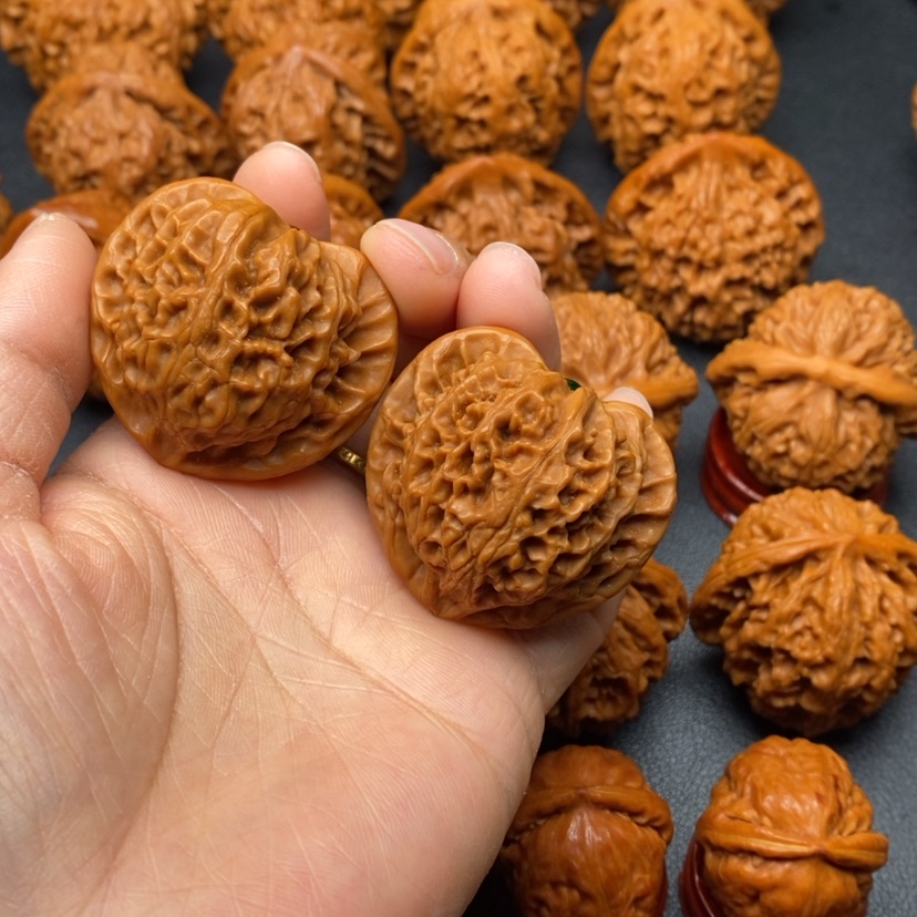 【闪购商品】文玩核桃把件40宫灯