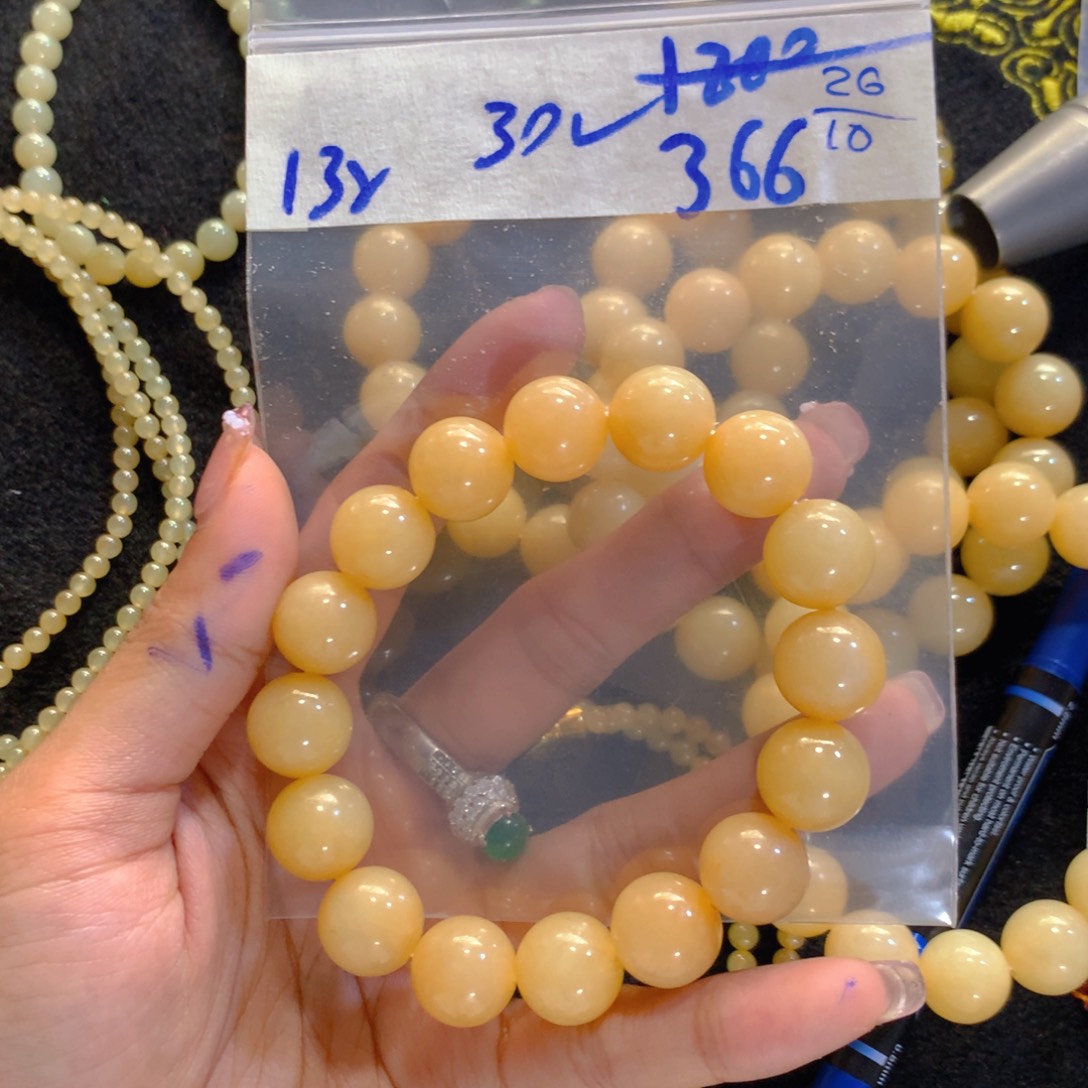 定制翡翠未镶嵌天然缅甸翡翠多样性