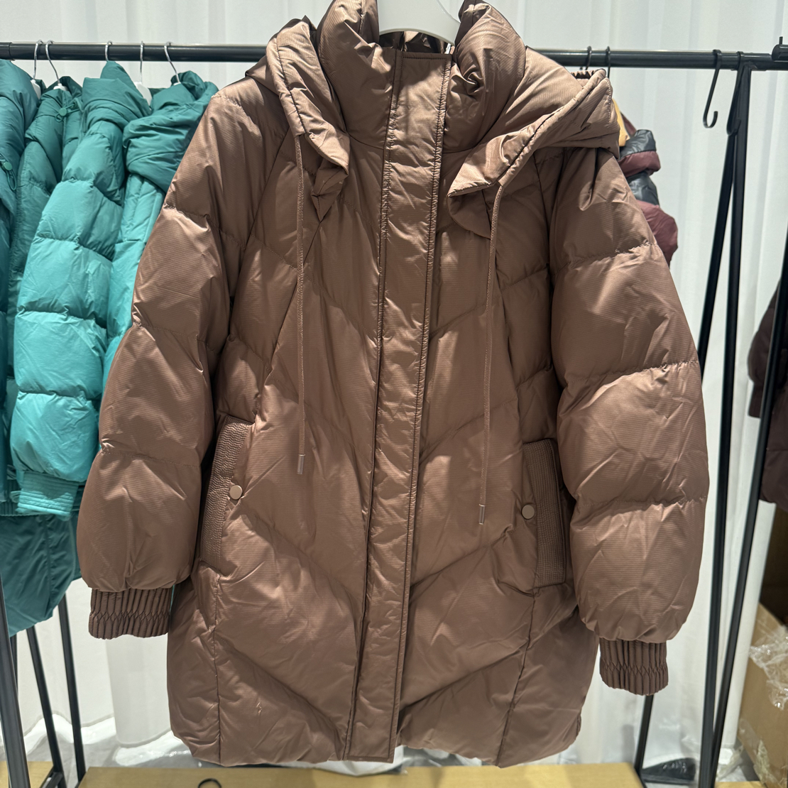 新款长款羽绒服时尚