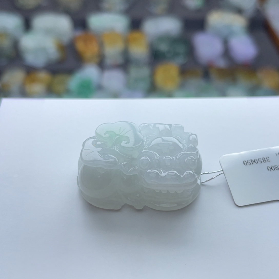 翡翠颈饰未镶嵌貔貅