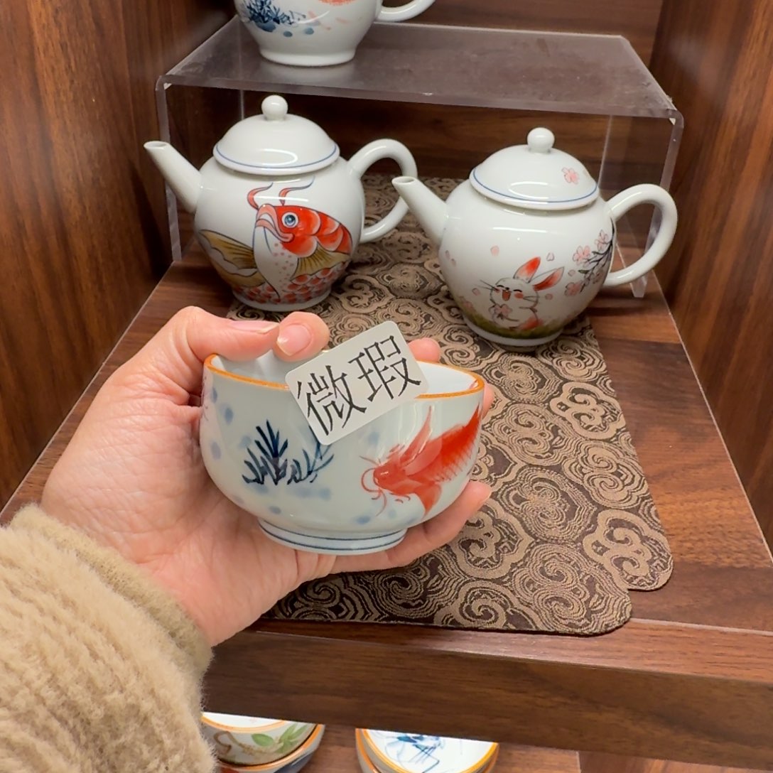 釉下手绘茶具微瑕