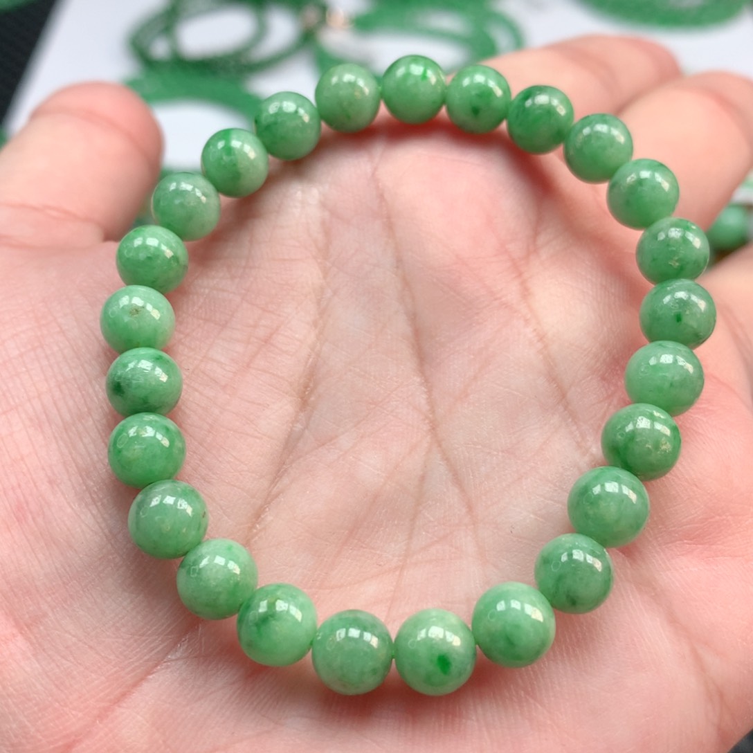 翡翠手链未镶嵌翡翠