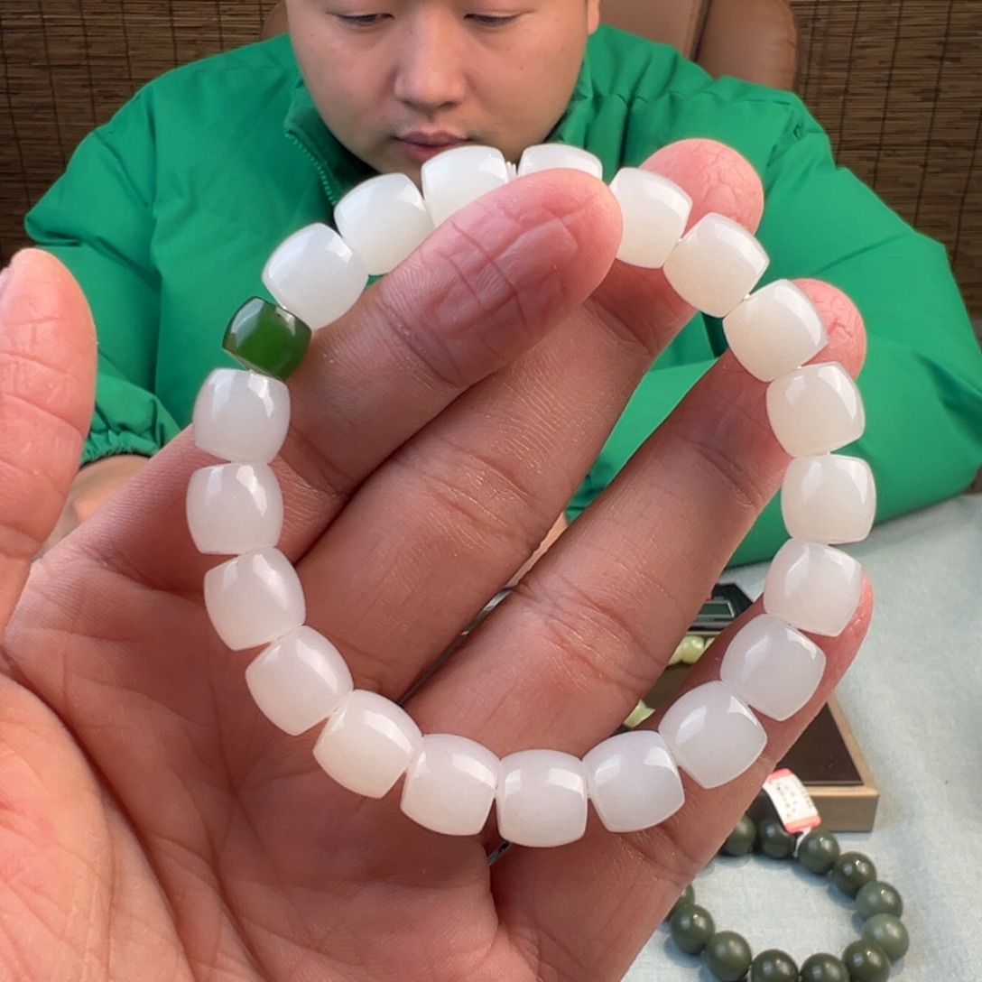 和田玉未镶嵌手链