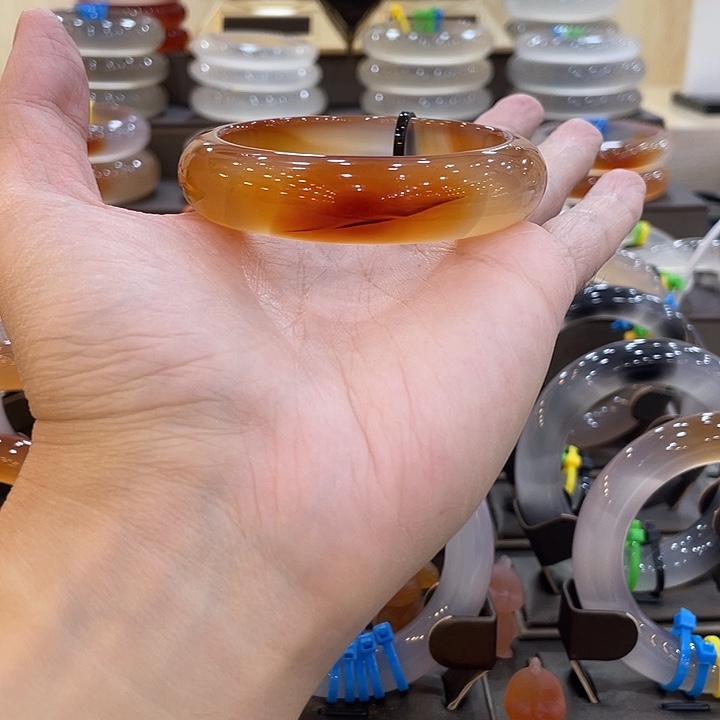 玛瑙/玉髓未镶嵌手镯