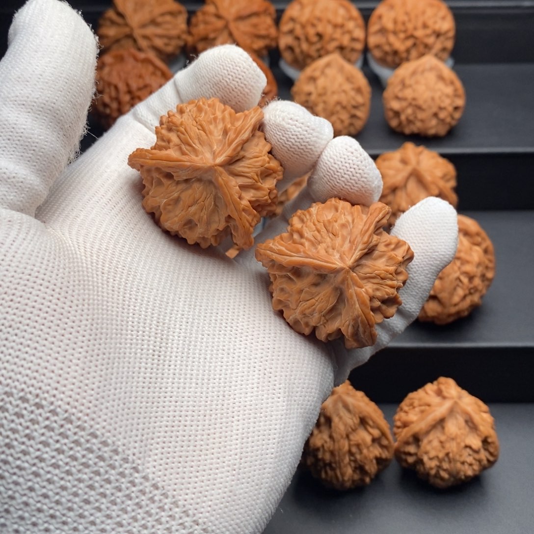 文玩核桃吊坠39盘山三棱