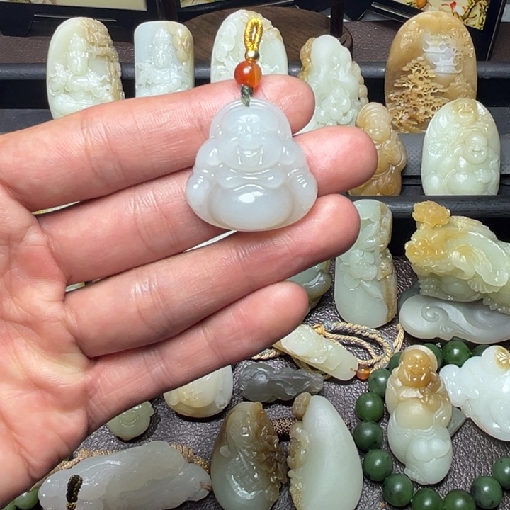 和田玉未镶嵌颈饰