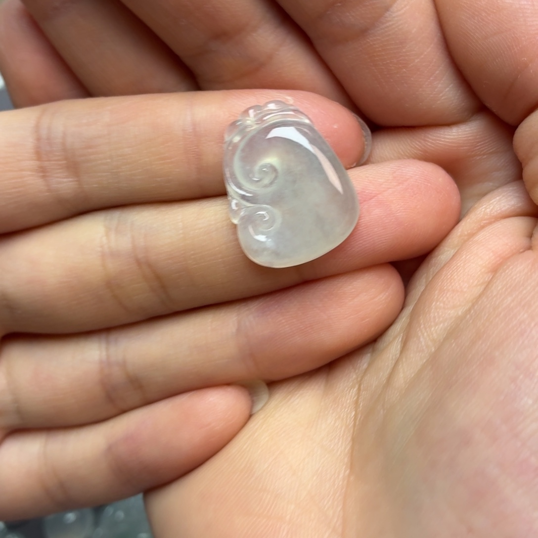 翡翠未镶嵌颈饰白冰如意