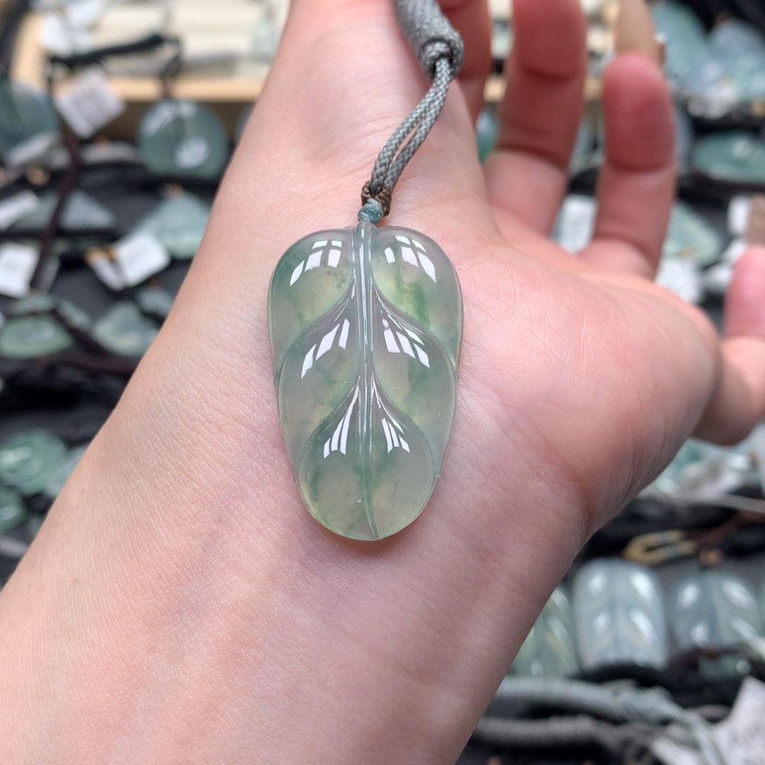 翡翠颈饰未镶嵌09000000000