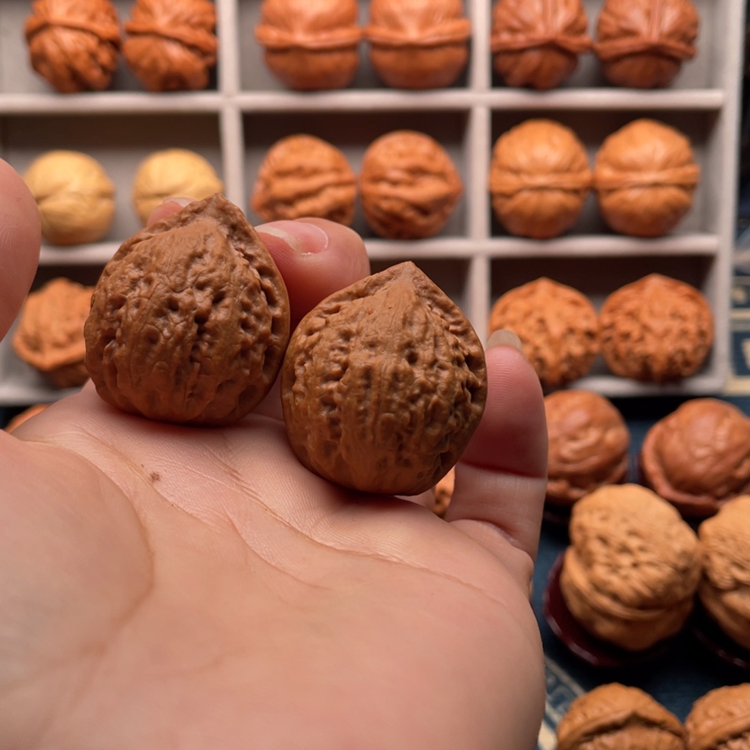 把件文玩核桃鸡心