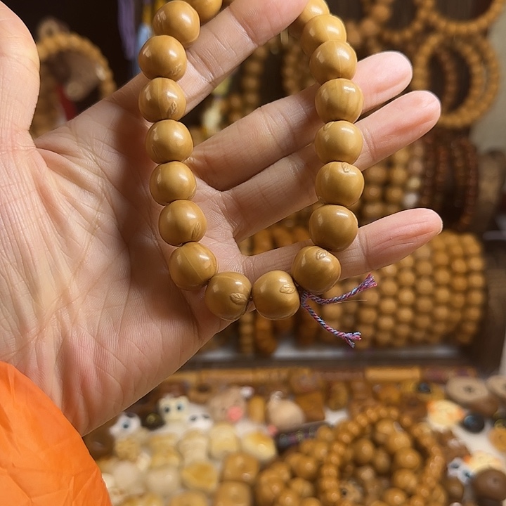 文玩核桃吊坠平安果猴头无暇不退换13+