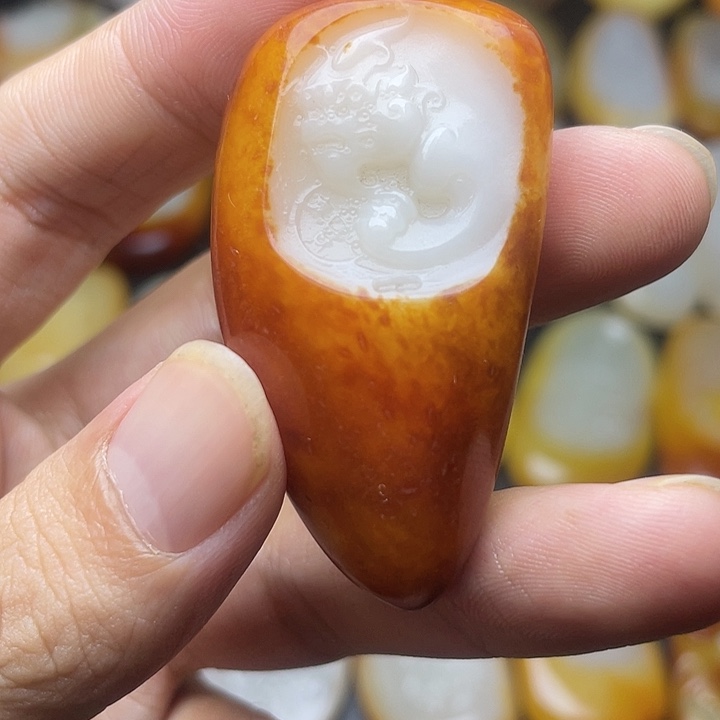 【闪购商品】颈饰未镶嵌和田玉